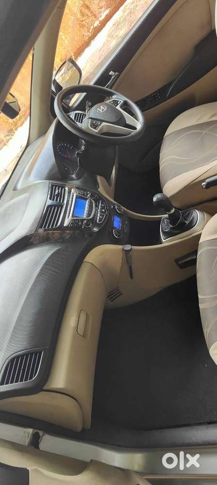 Hyundai Verna Xi (petrol), 2014, Petrol