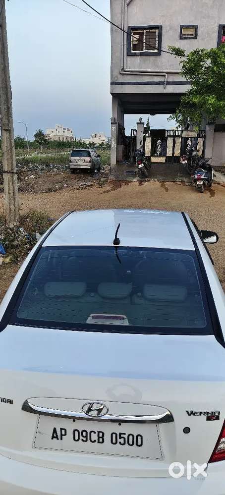 Hyundai Verna 2010 Petrol 83000 Km Driven