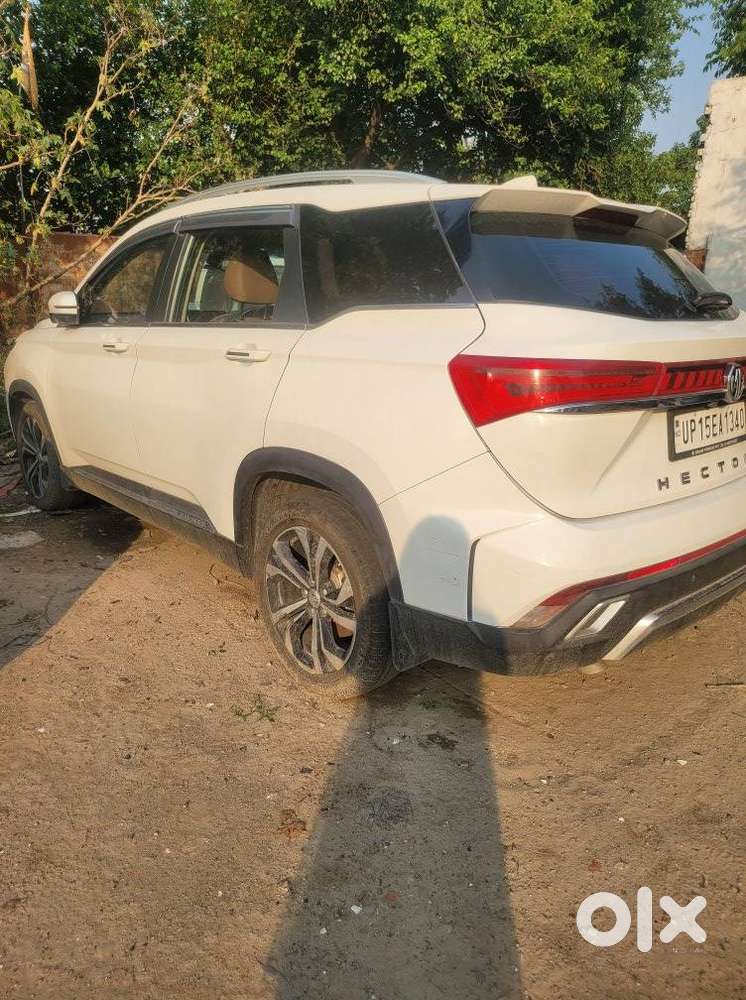 Mg Hector Plus Sharp Pro 1.5 Turbo Petrol 7 Str Dual Tone, 2023, Pet..