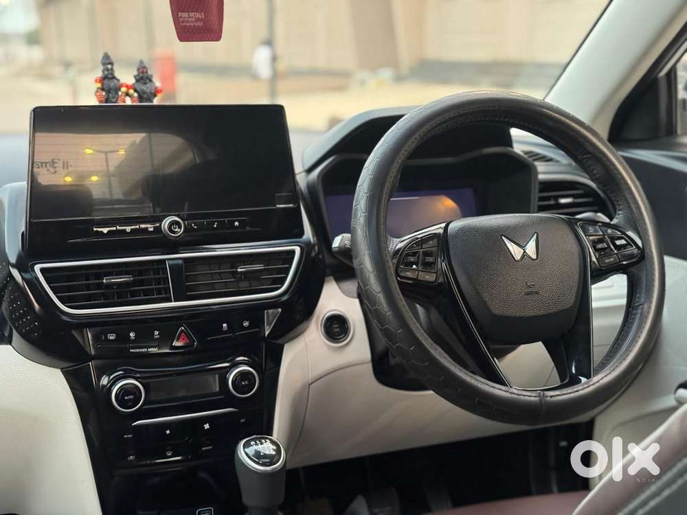 Mahindra Xuv 3xo Ax5 Ds Mt, 2025, Diesel