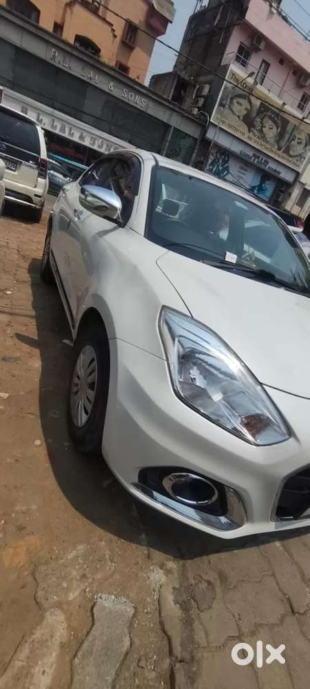 Maruti Suzuki Dzire 1.2 Vxi, 2022, Petrol