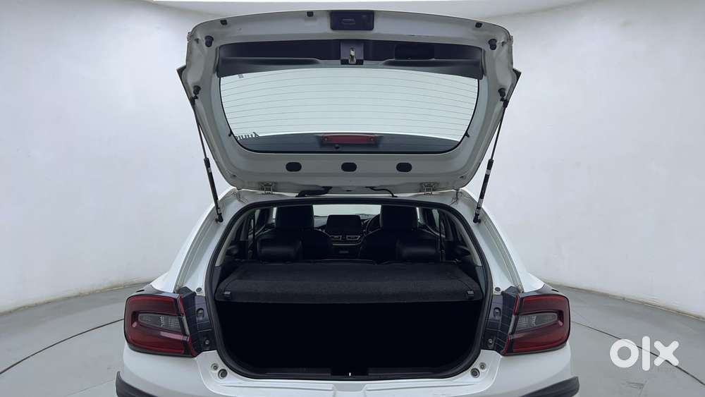 Toyota Glanza 1.2 V Amt, 2022, Petrol