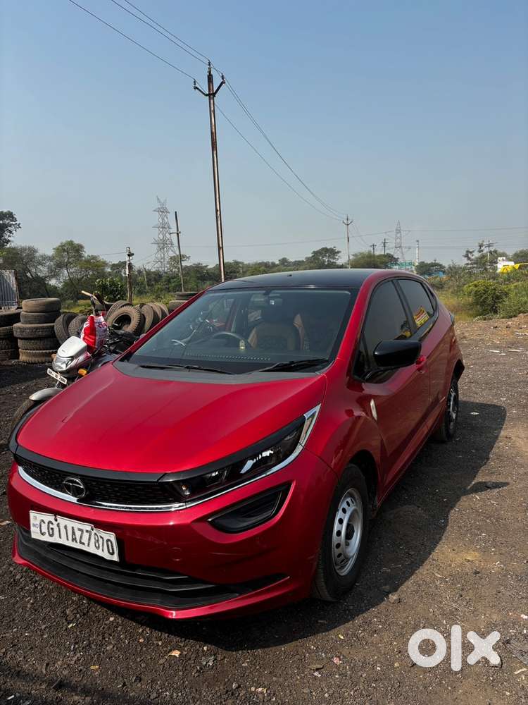 Single Handede Tata Altroz Xe Petrol (2021)  45k Km  Red Color