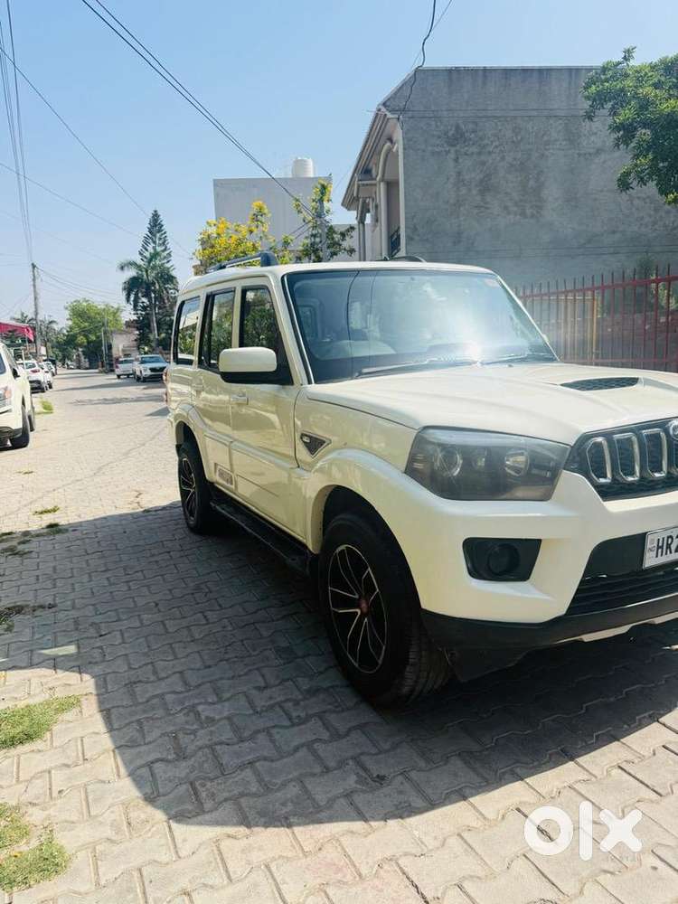 Mahindra Diesel Car 2019