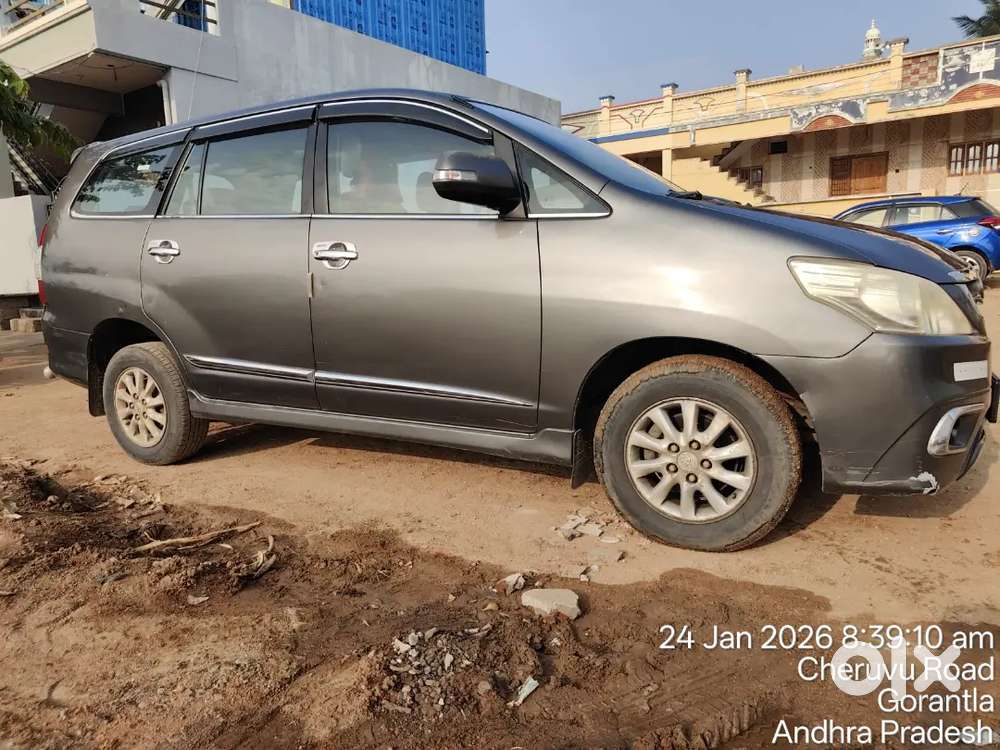 Toyota Innova 2014 Diesel 285000 Km Driven