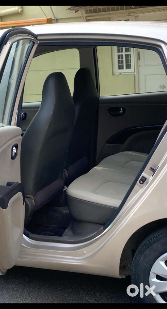 Hyundai I10 Sportz At, 2011, Petrol