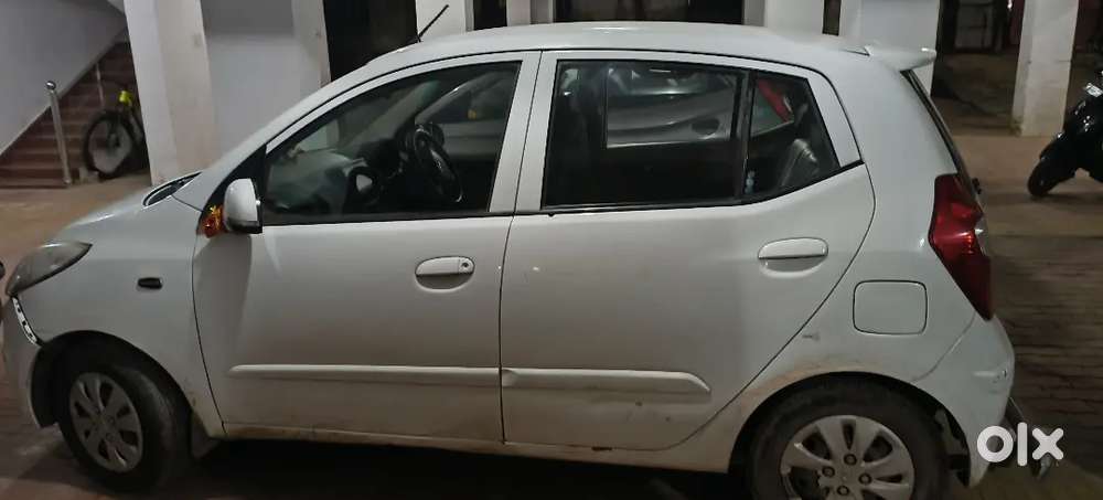Hyundai I10 Sportz 2012