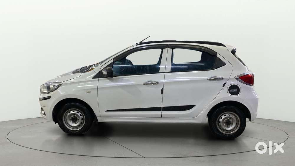 Tata Tiago Xe, 2017, Petrol