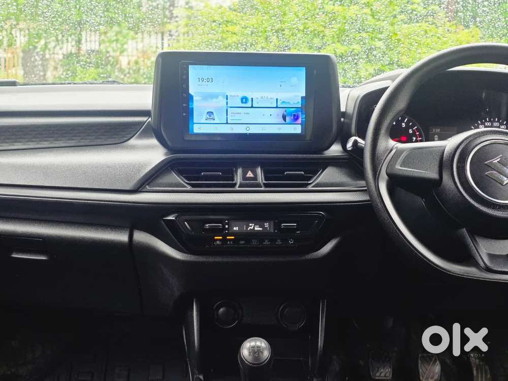 Maruti Suzuki Swift 1.2 Lxi (o), 2025, Petrol