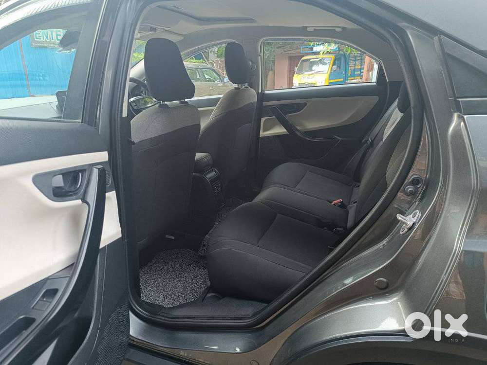 Tata Nexon Pure 1.2 S Revotron Petrol 6 Mt, 2026, Petrol
