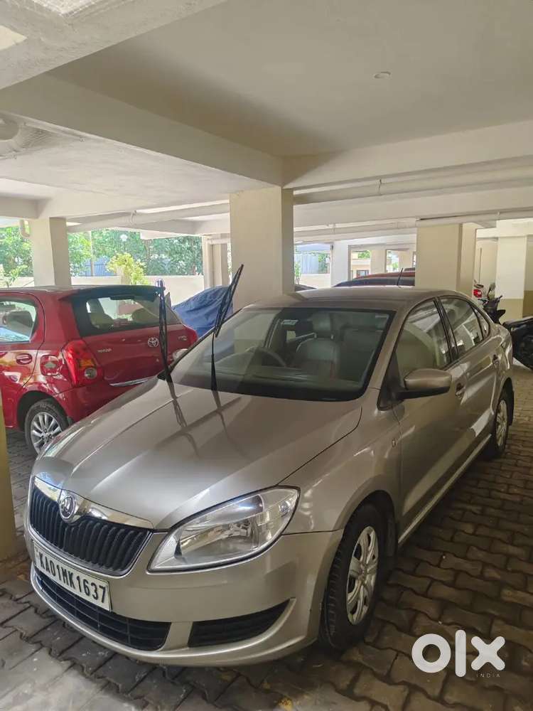 Skoda Rapid 2013 Petrol 85000 Km Driven