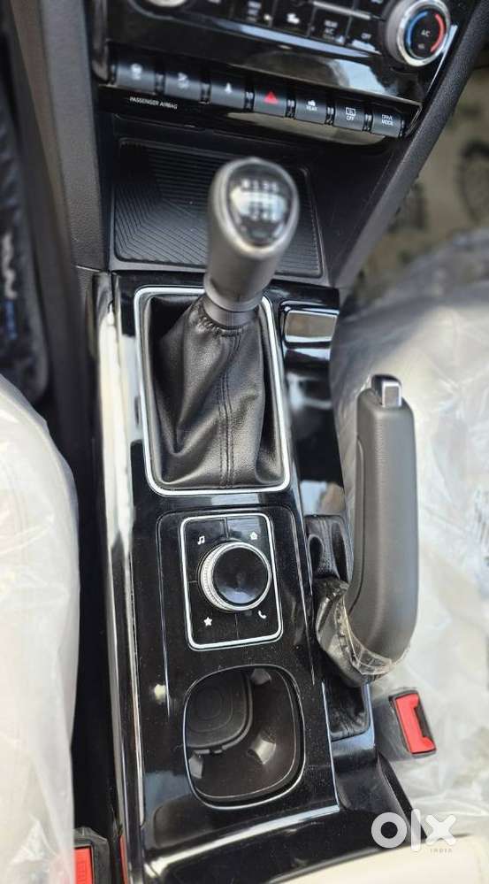 Mahindra Xuv700 2.2 Ax 7 Diesel Mt Str, 2024, Diesel