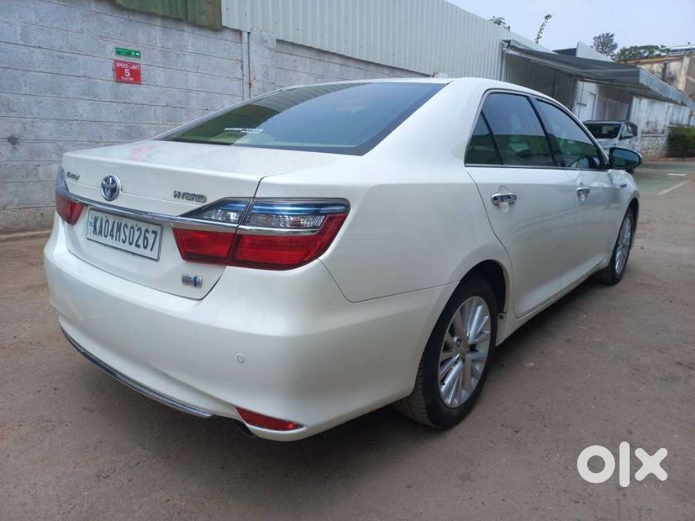 Toyota Camry Hybrid 2.5, 2016, Petrol