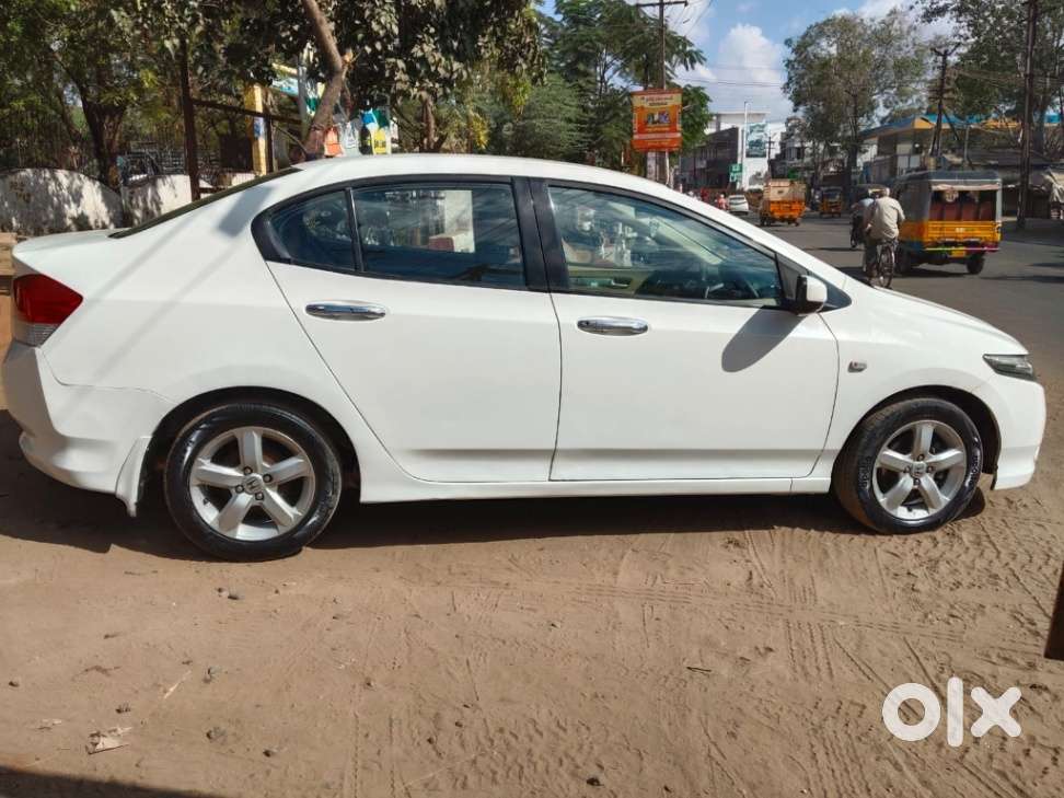 Honda City 2011-2013 V At Exclusive, 2011, Petrol