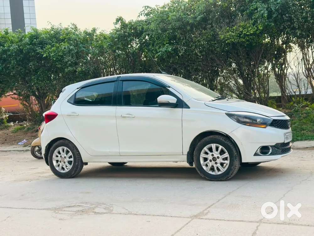 Tata Tiago Xza, 2018, Petrol