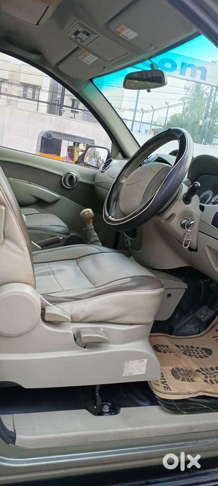 Mahindra Quanto C8, 2013, Diesel