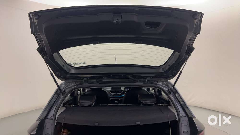 Tata Altroz Xz, 2020, Petrol