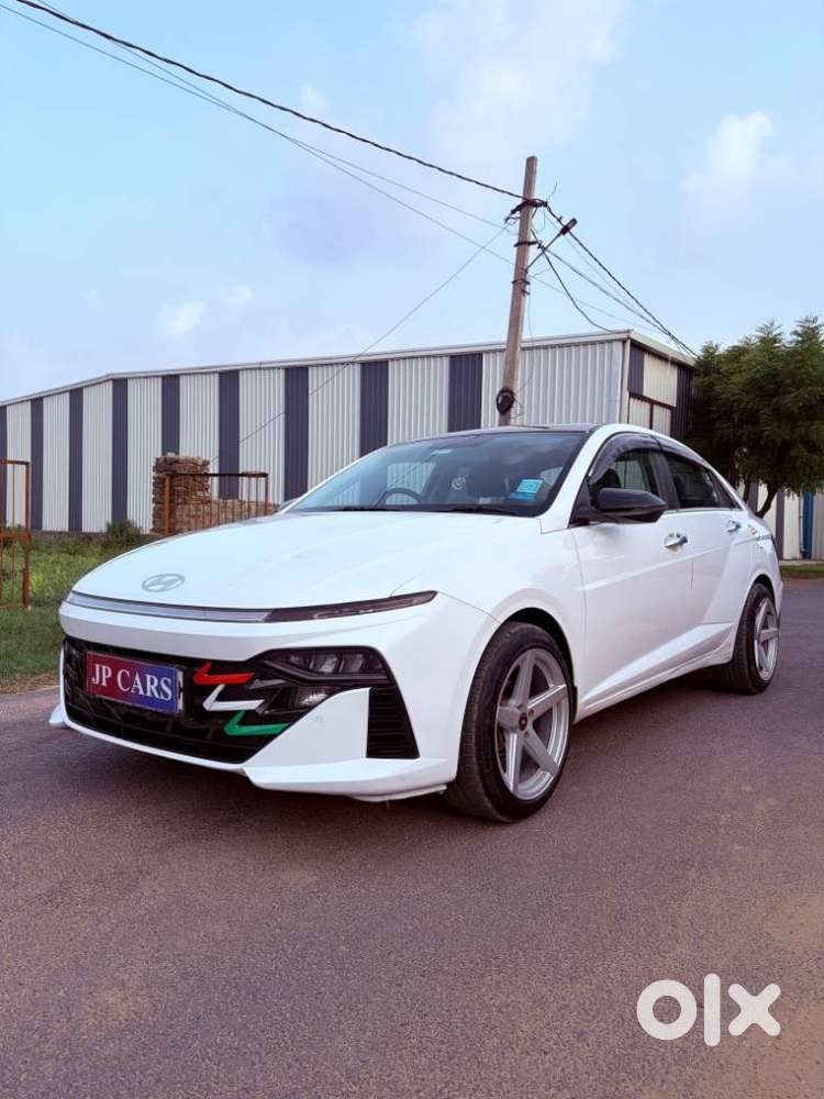 Hyundai Verna Sx 1.5 Petrol Ivt, 2023, Petrol