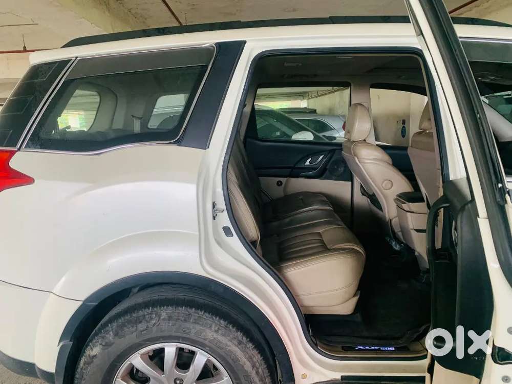 Mahindra Xuv500 2.2 W10 2018 Year