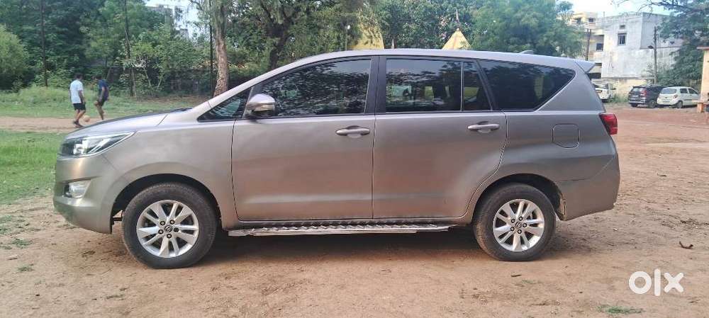 Toyota Innova Crysta 2.4 G Mt 8s, 2017, Diesel