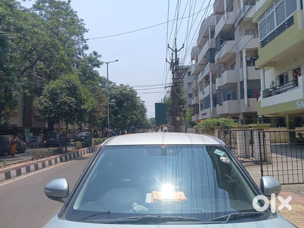 Maruti Suzuki Brezza 1.5 Vxi Cng, 2023, Cng & Hybrids