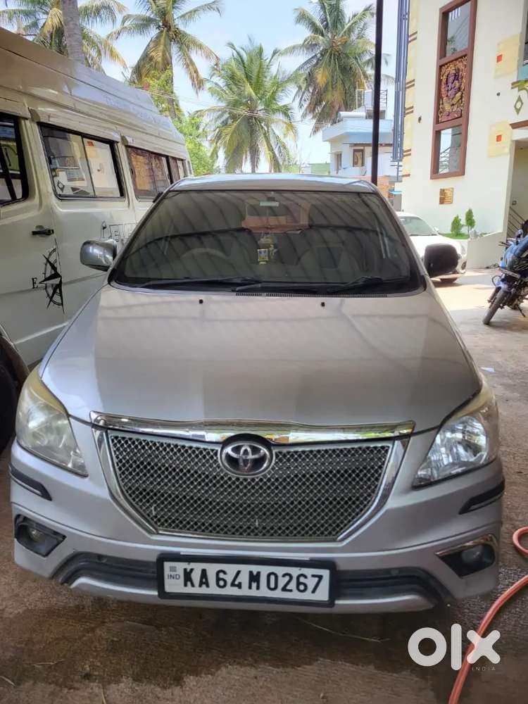 Toyota Innova 2014 Diesel 280000 Km Driven