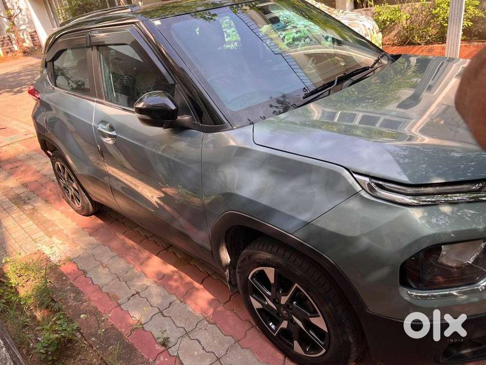 Tata Punch Creative Dual Tone Mt Sunroof, 2023, Petrol