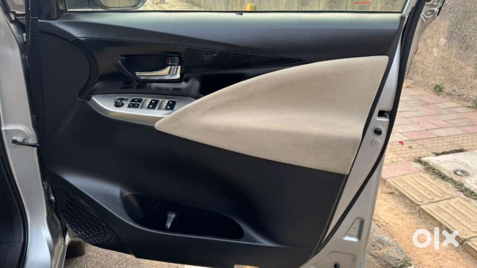 Toyota Innova Crysta 2.8 Gx At 7 Str, 2019, Petrol