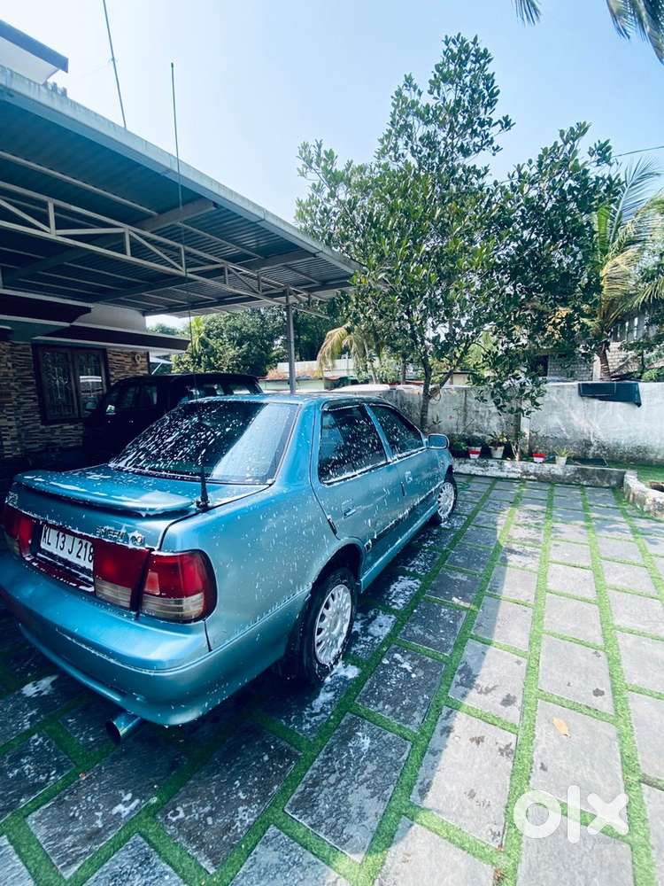 Maruti Suzuki Esteem Petrol Manual 2002