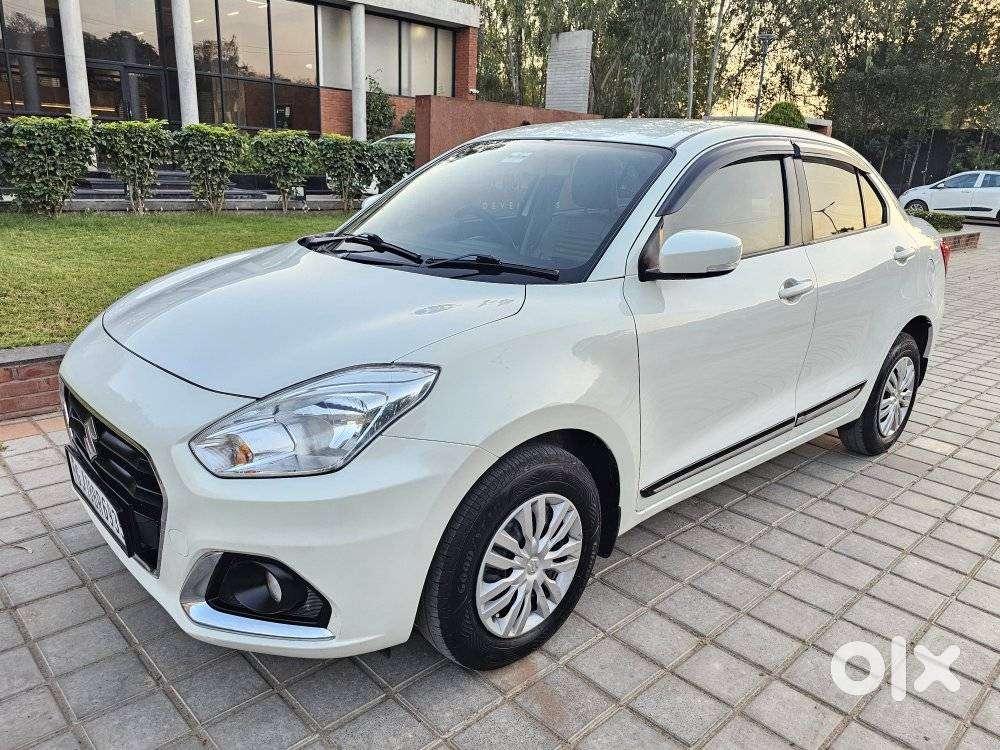 Maruti Suzuki Dzire 1.2 Vxi Amt, 2022, Petrol
