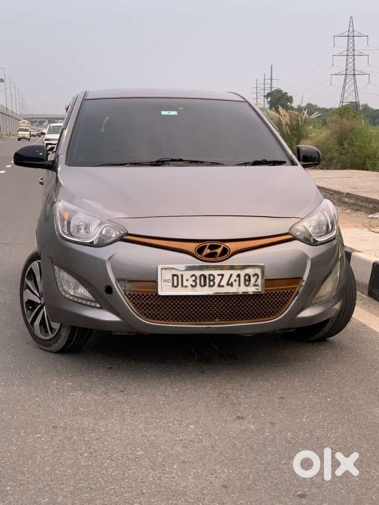 Hyundai I20 2013 83000 Km Driven  All Original New Tire Pure Petrol