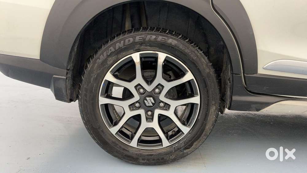 Maruti Suzuki Xl6 1.5 Zeta At, 2023, Petrol