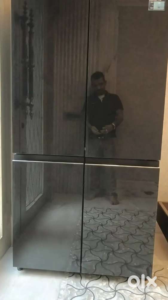 Double door fridge hitachi 300 ltr