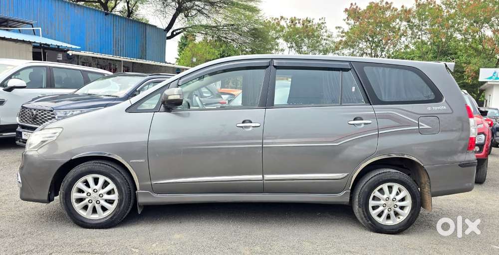 Toyota Innova 2.5 Z Diesel 7 Seater Bs Iv, 2014, Diesel