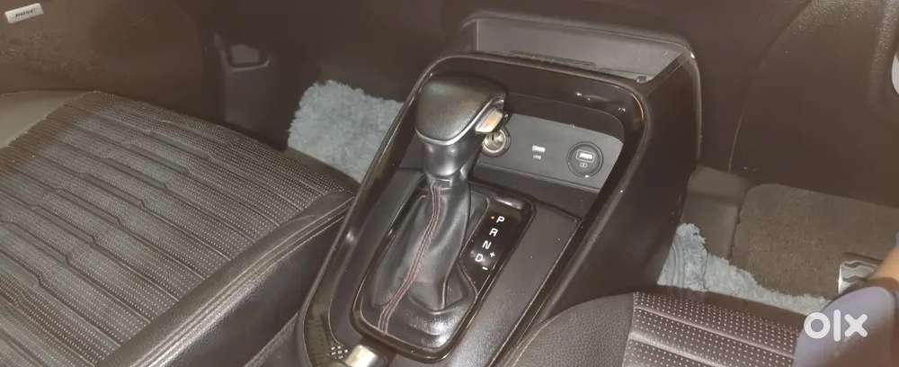 Kia Sonet ,top Model Petrol Engine Nicely Maintained