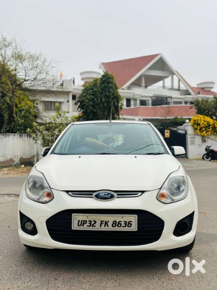 Ford Figo 2012-2015 Petrol Celebration Edition, 2014