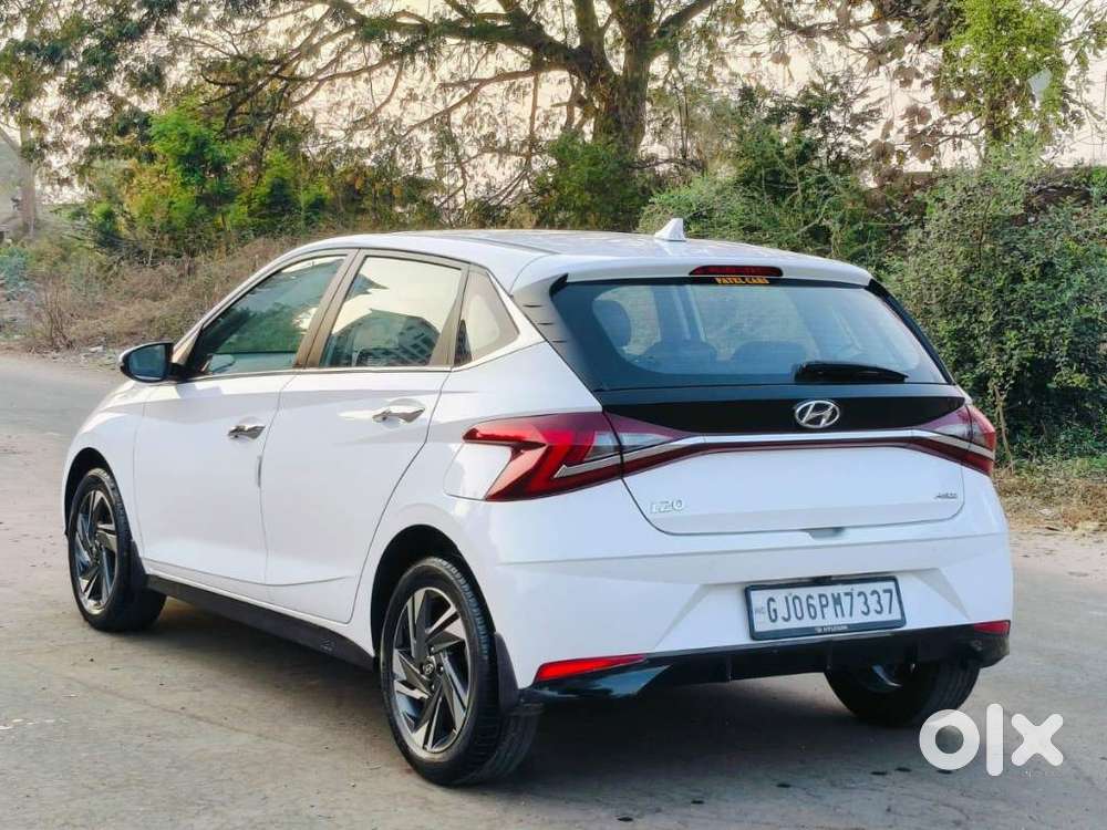 Hyundai I20 Asta (o) 1.2 Mt, 2023, Petrol
