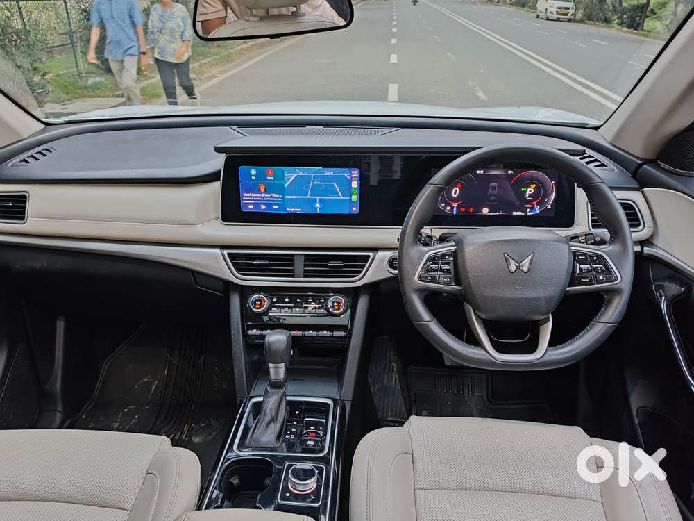 Mahindra Xuv700 2.0 Ax 7 Petrol At Luxury Pack Str, 2022, Petrol