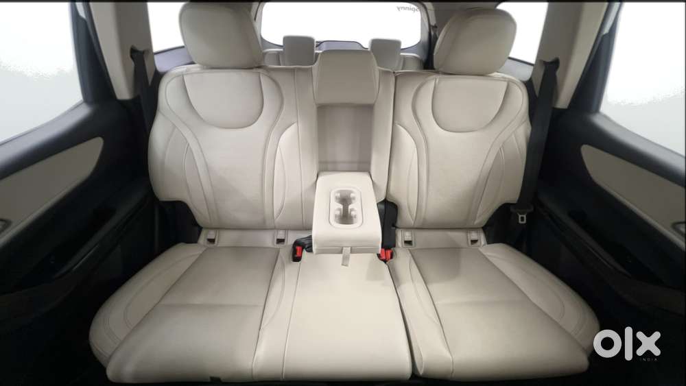 Mahindra Xuv700 2.2 Ax 7 Diesel At Luxury Pack Str, 2022, Diesel