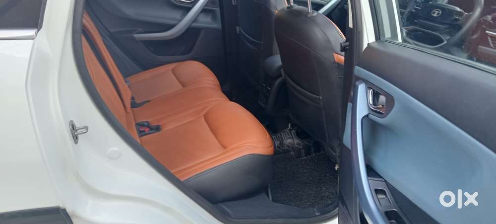 Tata Curvv Creative 1.2 Revotron Petrol 6mt, 2025, Petrol