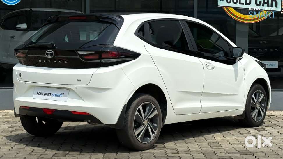 Tata Altroz, 2022, Petrol