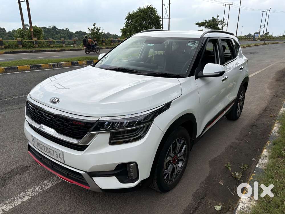 Kia Seltos White Suv 21000 Km Running