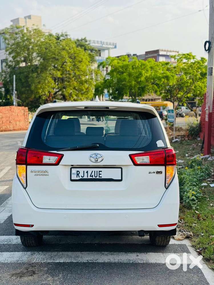 Toyota Innova Crysta 2.4 V, 2017, Diesel