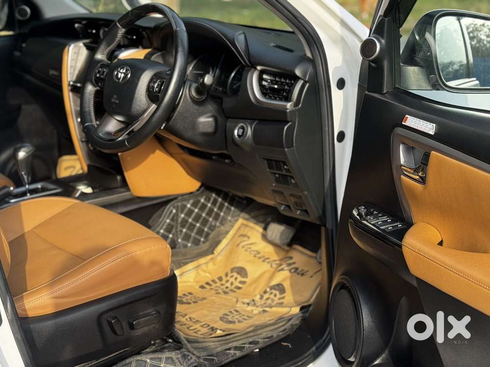 Toyota Fortuner [2021-ongoing] 2.8 2wd Diesel At, 2022, Diesel