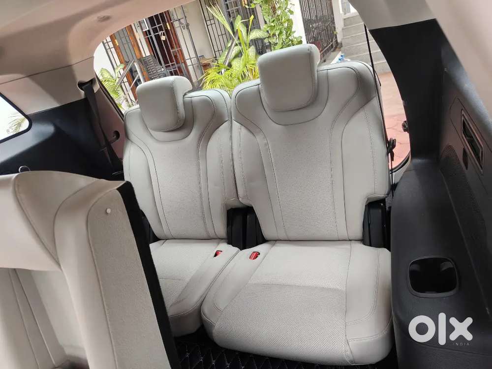 Mahindra Xuv700 2023 Petrol 10000 Km Driven