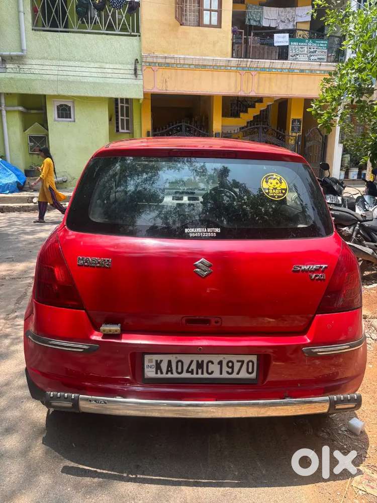 Maruti Suzuki Swift Vxi, Km Driven 2005