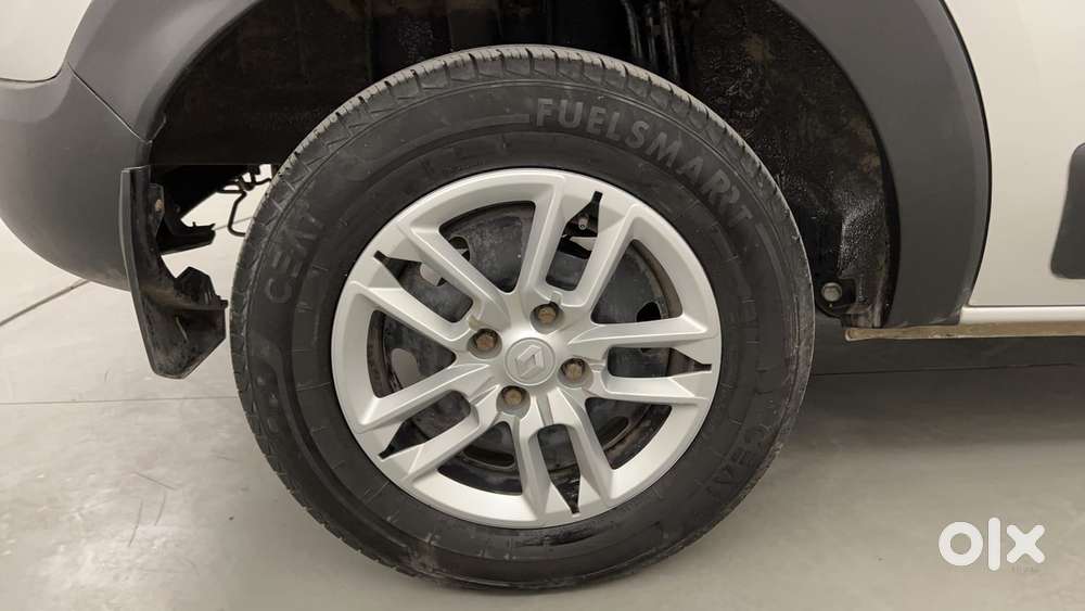 Renault Triber Rxt Easy-r Amt, 2022, Petrol