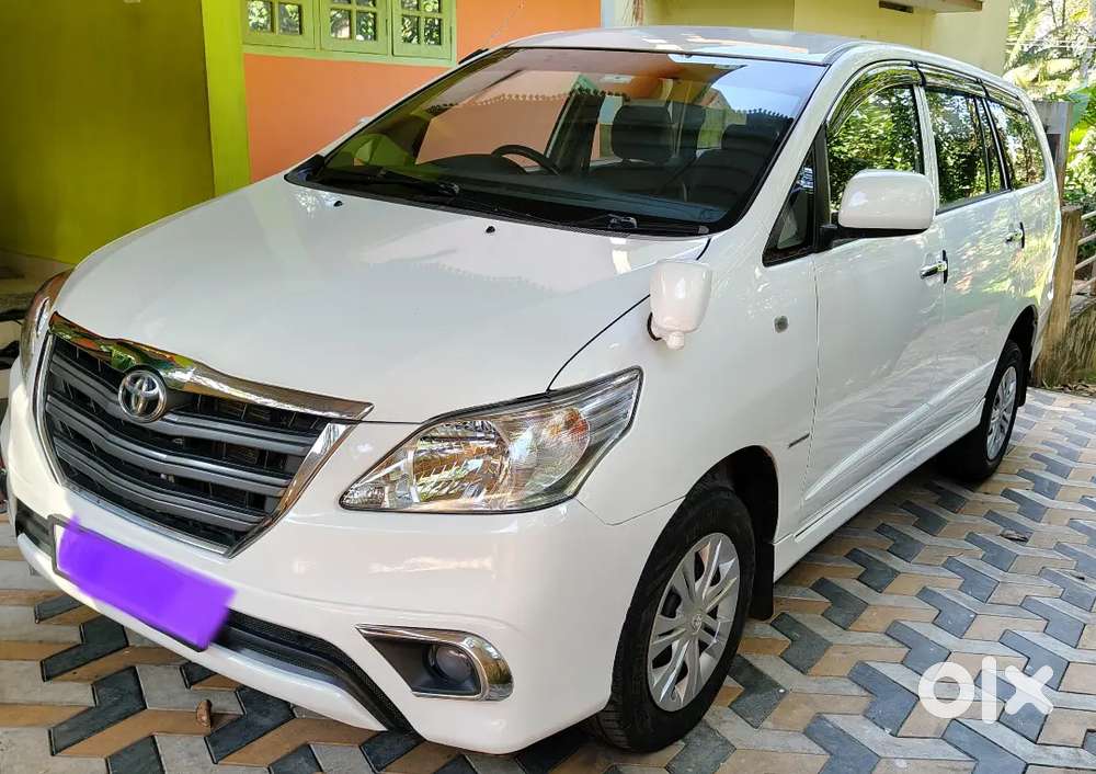 Toyota Innova 2.5 G 2015