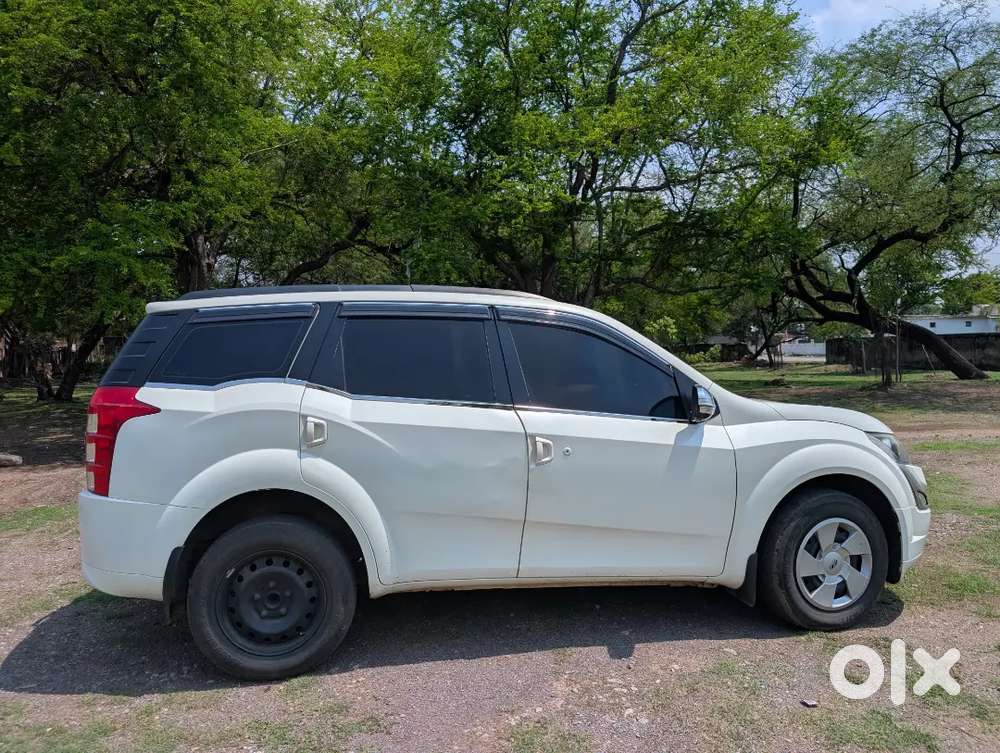 Mahindra Xuv500 2016 Diesel 95000 Km Driven