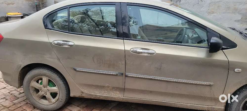 Honda City 2010 Petrol Well Maintained Cng Installed